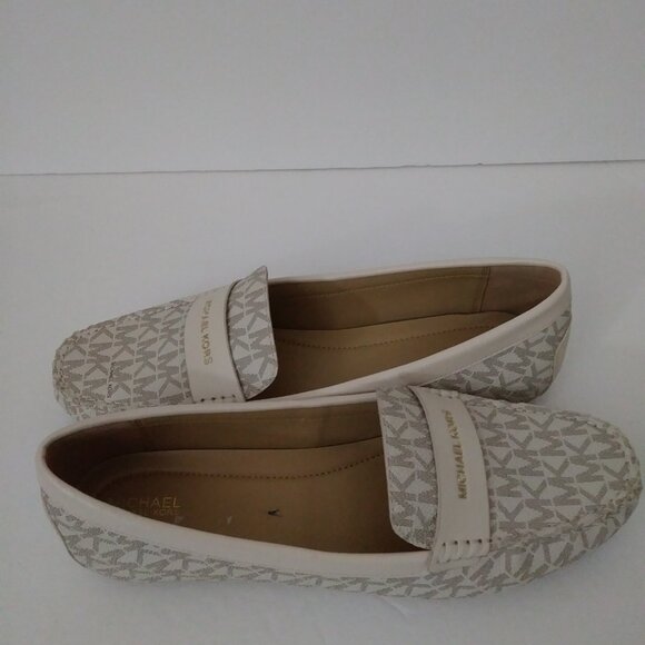 MICHAEL KORS Signature Vanilla Loafers MK Logo 8.5-M - Picture 2 of 10